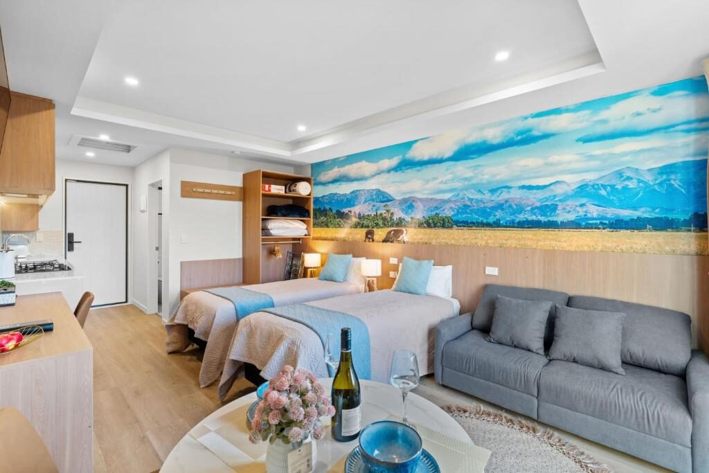 Studio with Sofa Bed